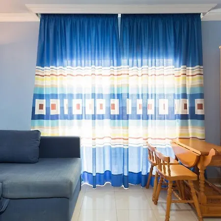 Comodo Y Centrico, Cristianos Appartement *